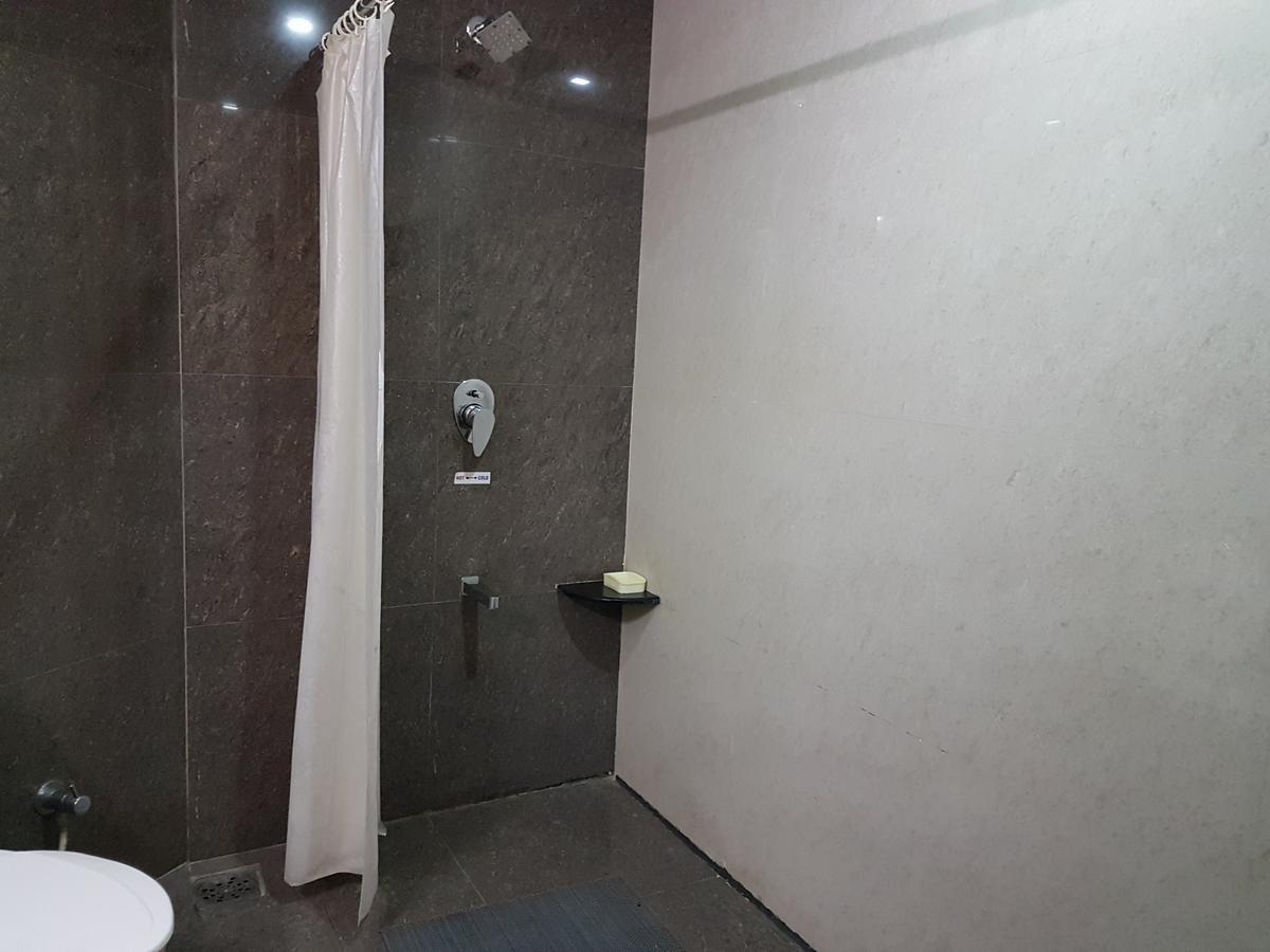 Hotel Savera Palace Mount Abu Bagian luar foto